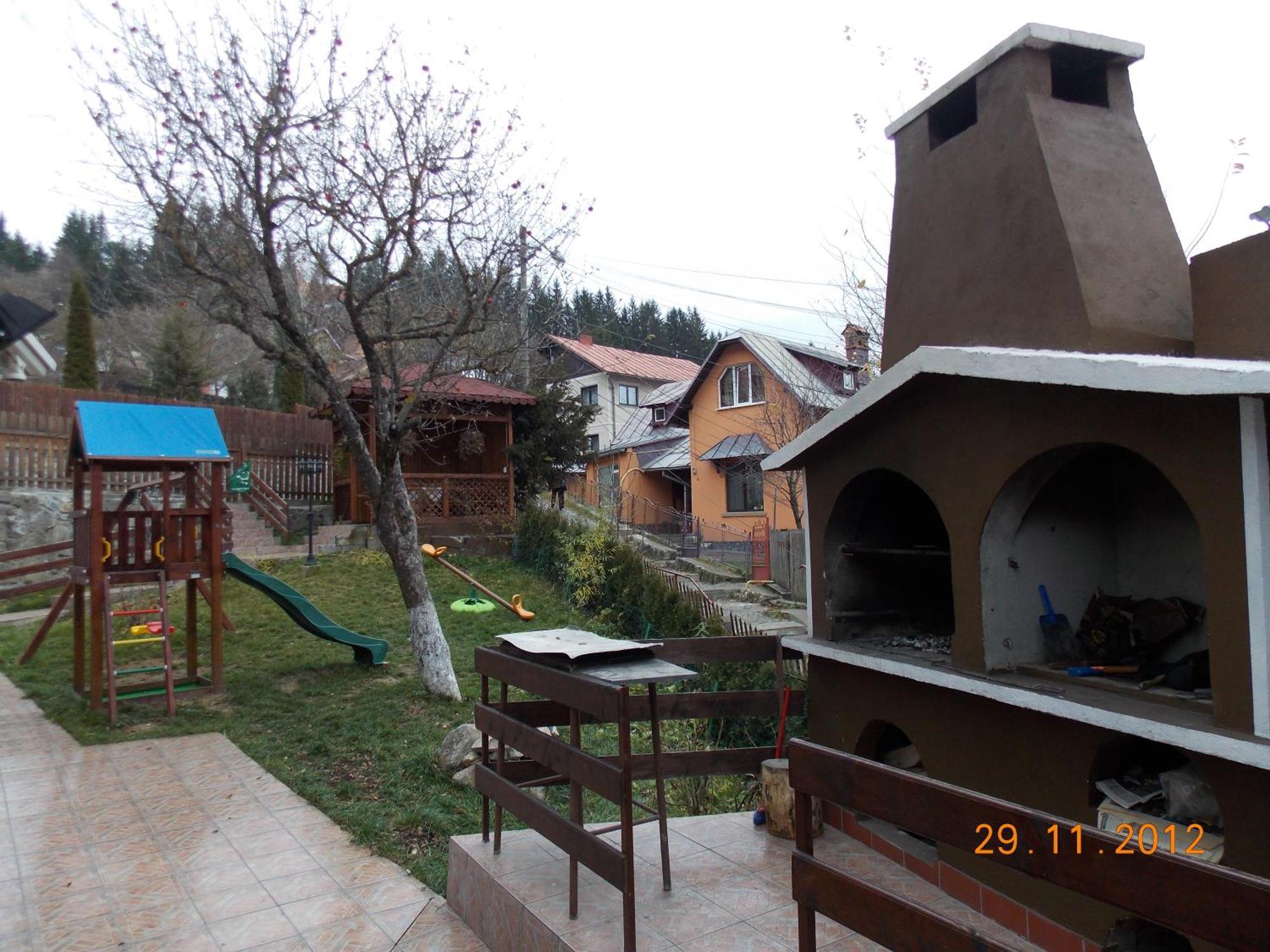 New Aosta Garden Hotell Sinaia Exteriör bild