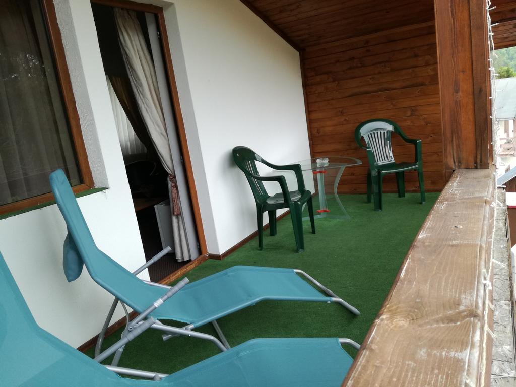 New Aosta Garden Hotell Sinaia Exteriör bild