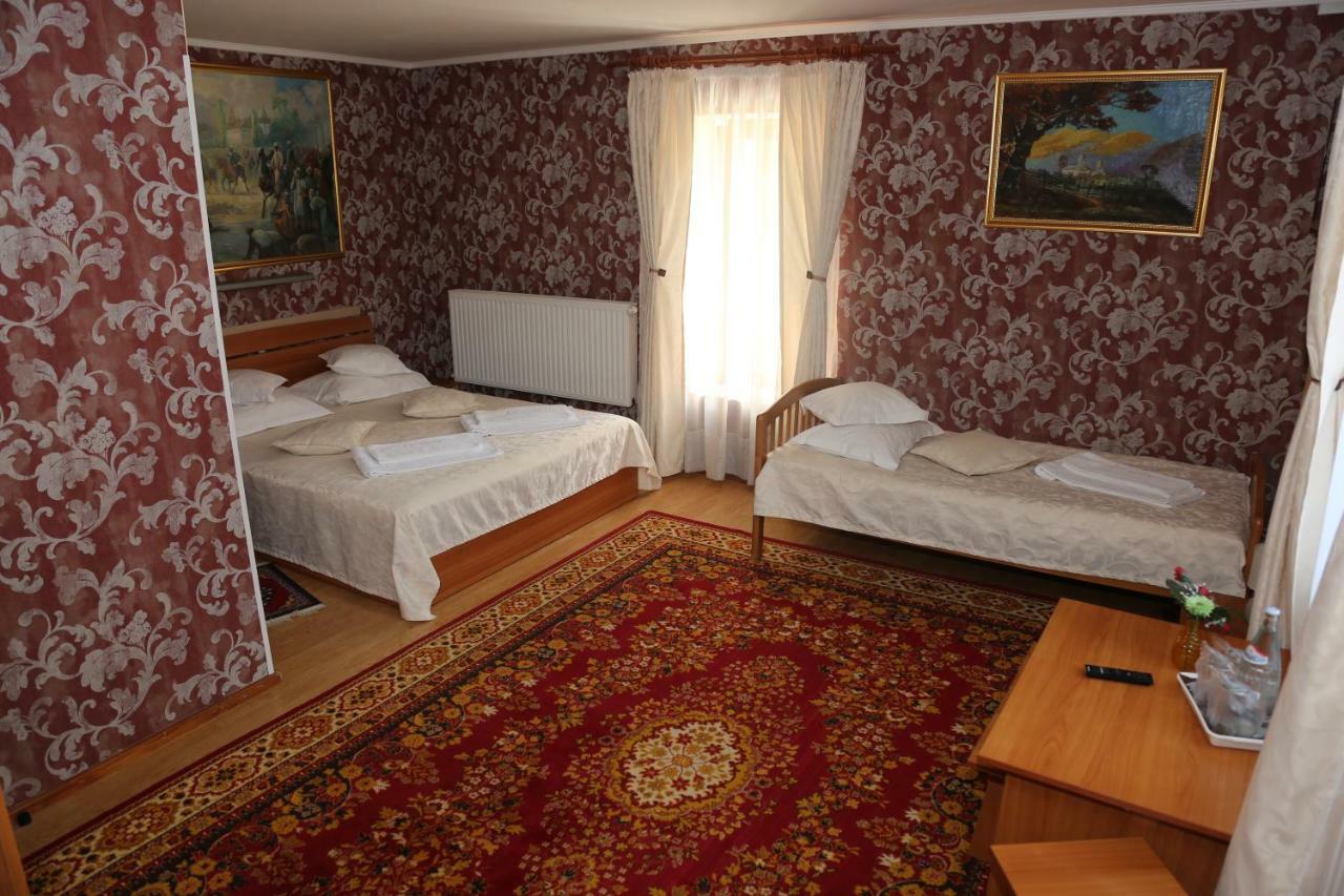 New Aosta Garden Hotell Sinaia Exteriör bild