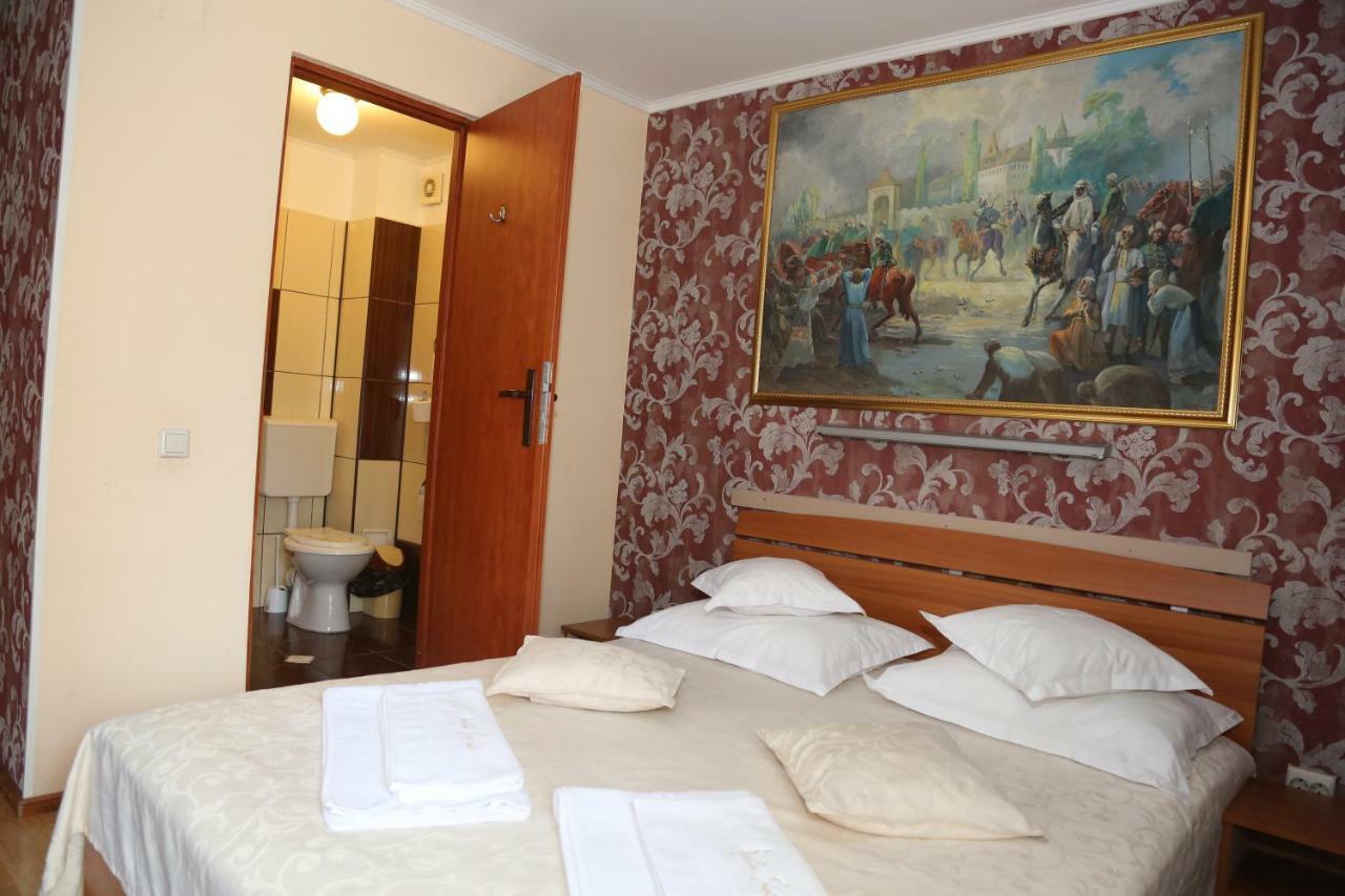 New Aosta Garden Hotell Sinaia Exteriör bild
