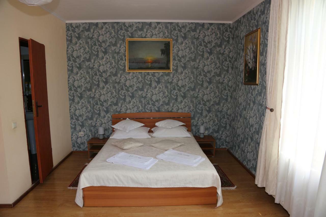 New Aosta Garden Hotell Sinaia Exteriör bild